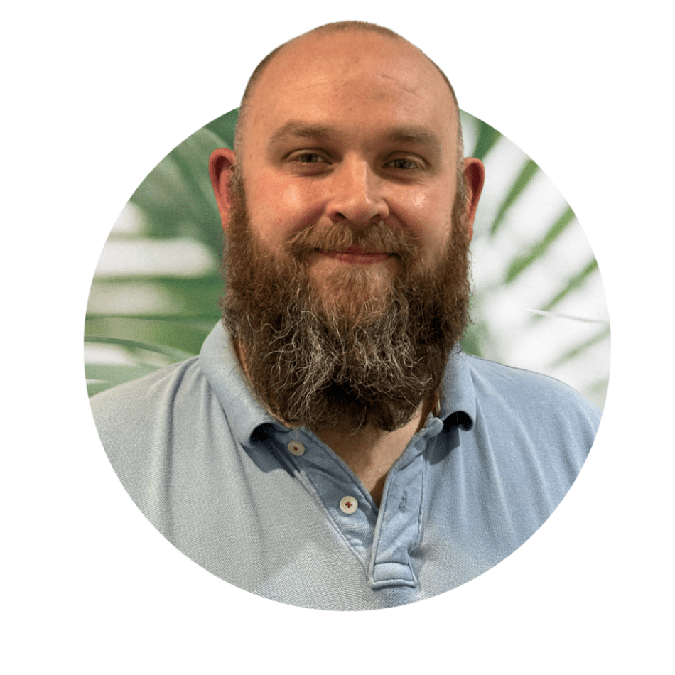 Leigh Hathaway Leigh Hathaway is a highly qualified massage therapist at Connective Chiropractic Basingstoke